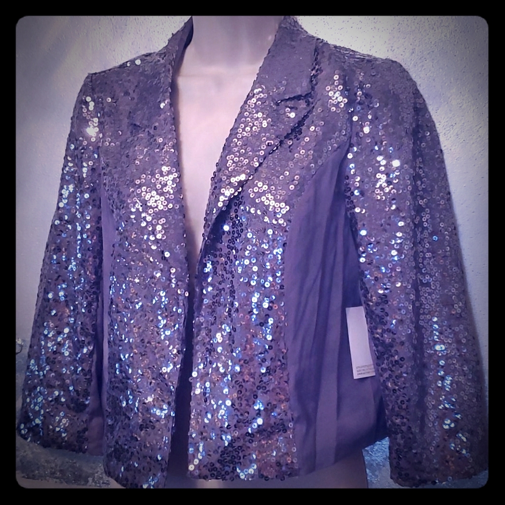 Silver smoke sequin jacket by Kensie